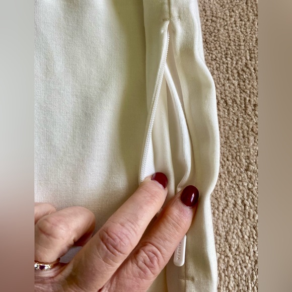 NWOT • ATHLETA Eastbound Half-Zip Sweatshirt, Women’s size L, off-white cream - Picture 7 of 10